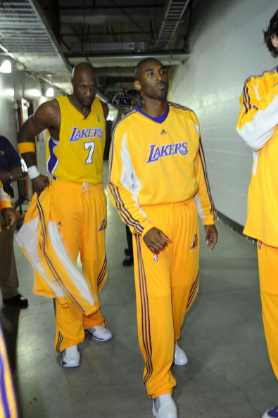 再由弱侧底 再由弱侧底